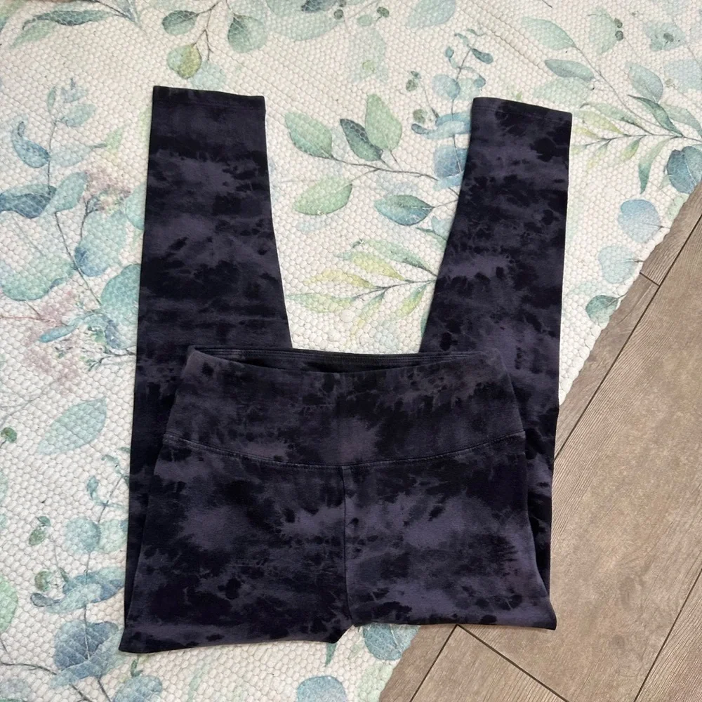SO Girls Black Gray Tie-Dye Athletic Athleisure Leggings Size Medium